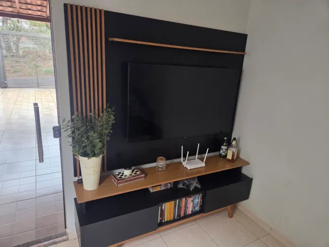 Rack e Painel em excelente estado 1,8m