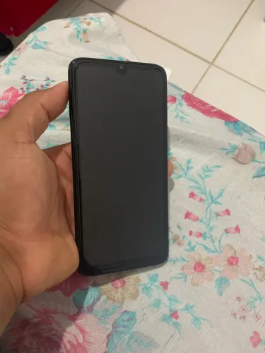 Vendo Poco M3 pra retirar peças tela boa 