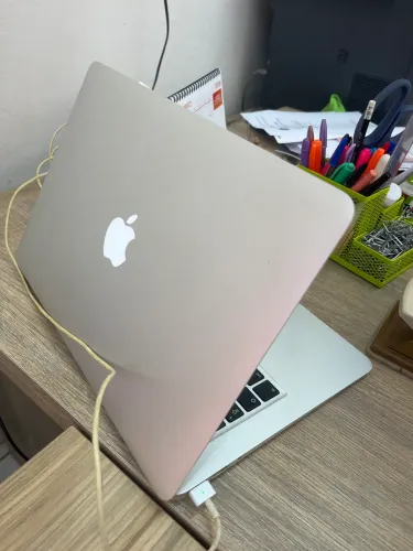MacBook Air 13 2015)/ Core i5/ 8GB RAM/ 128GB SSD