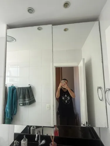 Vendo Bancada + Armários de Banheiro / Lavabo