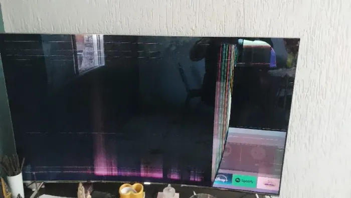 ? TV Samsung 55" 4K UN55KS7500 - Tela Danificada