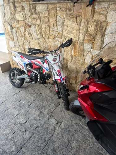 Mini moto semi nova .