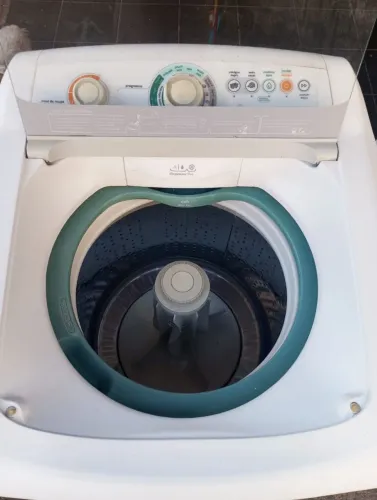 Vendo máquina Consul 10kg