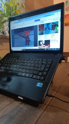 Notebook Lenovo com 8 gb de ram, 1 tera de HD. Processador i5 de 3° Geração. Frete Grátis