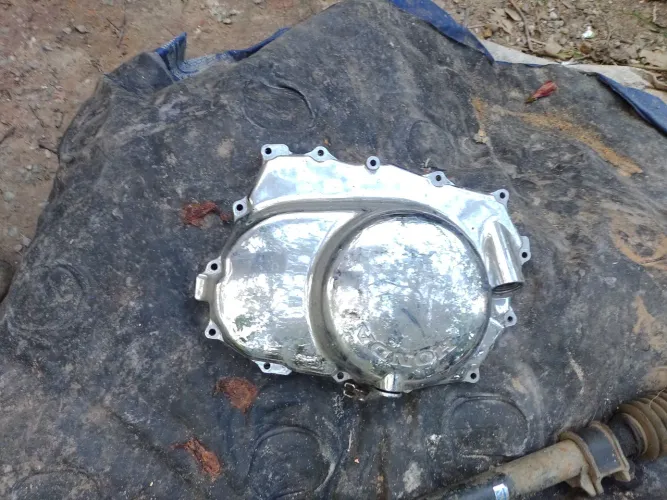Lateral do motor da Honda shadow 600