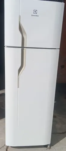 Geladeira dúplex Electrolux gelo seco. $570