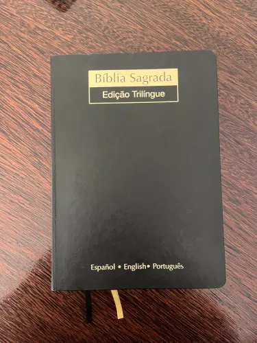 Bíblia trilingue - inglês, espanhol e português
