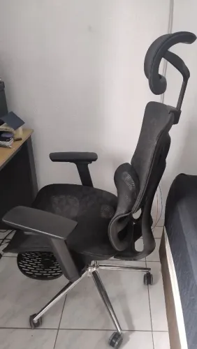 Cadeira executiva ergonômica Premium ( semi nova )