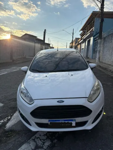 Ford Fiesta SE 1.6 8V Flex 5P 2014