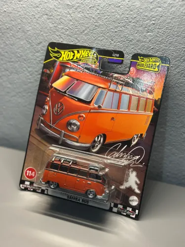 Hot Wheels Premium Boulevard #114 - 1967 Volkswagen Samba Bus (Kombi) - Real Riders