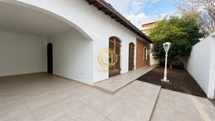 CASA ALUGUEL SANTA MARIA 3 QUARTOS SENDO 1 SUITE