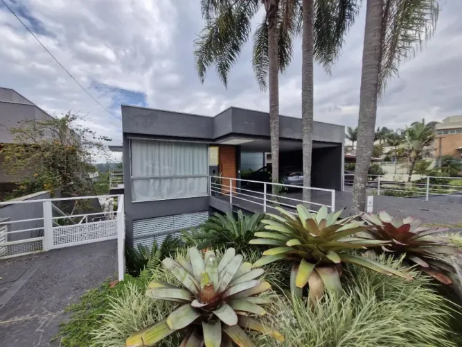 Golf Village - Casa com 4 dormitórios, 700 m² - venda por R$ 3.750.000 ou aluguel por R$ 2