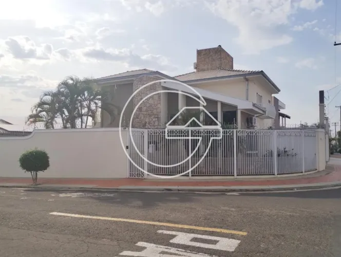 VENDE-SE Residência NO JARDIM SÃO FRANCISCO - MARÍLIA/SP