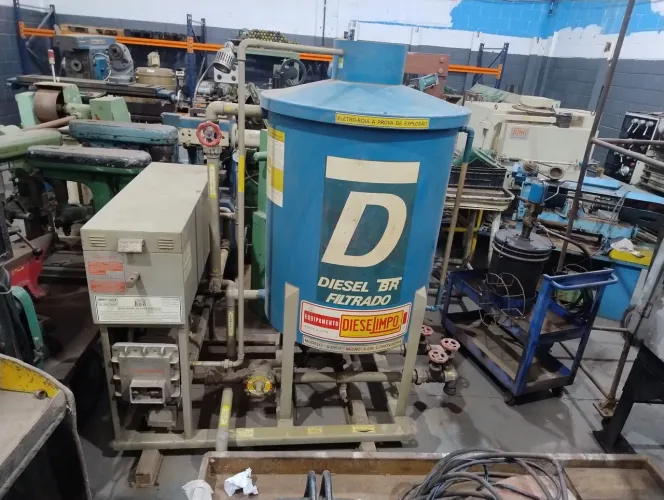Filtro prensa para Óleo Diesel com tanque vertical de 500 litros e vazão de 6000 litros/ h
