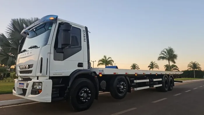 VENDO IVECO TECTOR 240E25 PLATAFORMA 11.30 METROS VALOR 360 MIL
