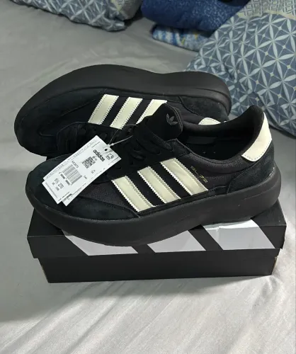 Adizero SL72