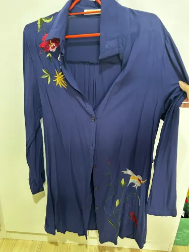 Camisa blusão feminina bordada tamanho m