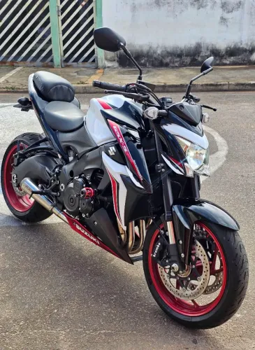 SUZUKI GSX-S1000AZ ?