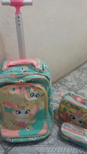 Vendo kit escola puket está em bom estado pouco foi usada muito conservada