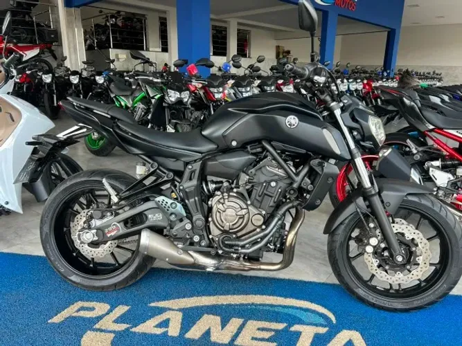 Yamaha MT-07 modelo 2021 com apenas 17.000 km rodados, moto super conservada!