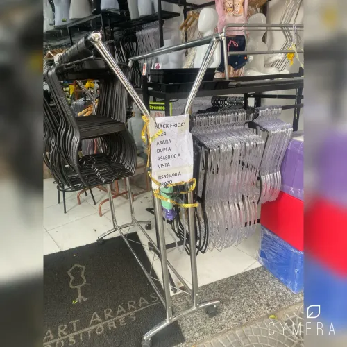 Arara para roupas, loja (ótimo estado)