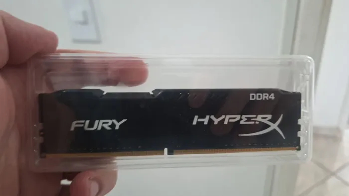 Memórias Ddr4 8GB 2400mhz - Dois pentes de 4GB