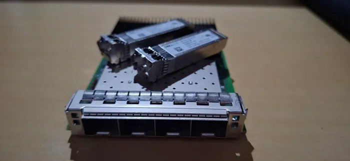 Placa de rede SFP28 10/25gb quad port c/ 2x gbic (pn/XXV-DA4.)