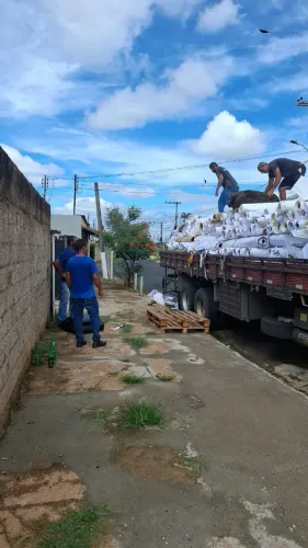 Ajudante Sou e Chapa de Mudança e cargas