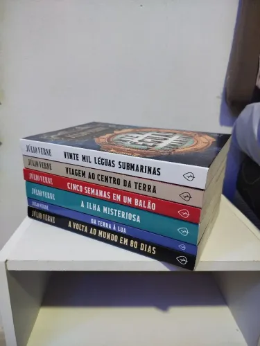 Coleção de Livros Júlio Verne - 6 Clássicos de Aventura