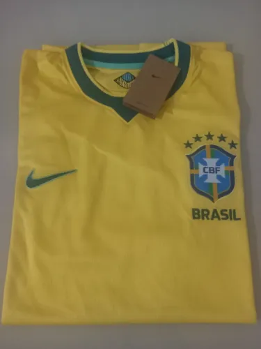Camisa da seleção brasileira.