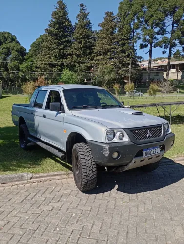 Mitsubishi L200 GL 2.5 4X4 CD Diesel 2011