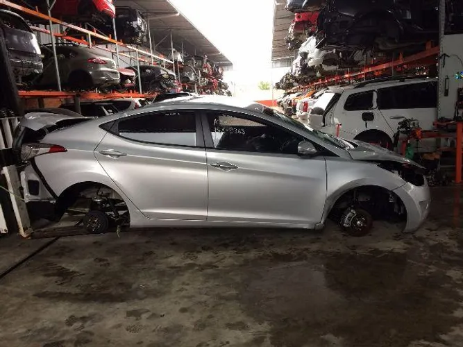 Peças usadas Hyundai Elantra GLS 2011 2012 1.8 gasolina 160cv câmbio automático