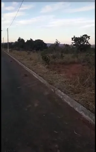 Lote de 1.000 metros no setor Lagoa Quente