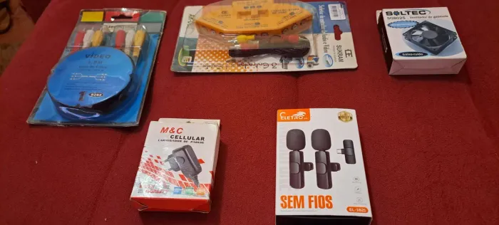 5 acessórios para audio vídeo e telefonia novos 20,00 cada.