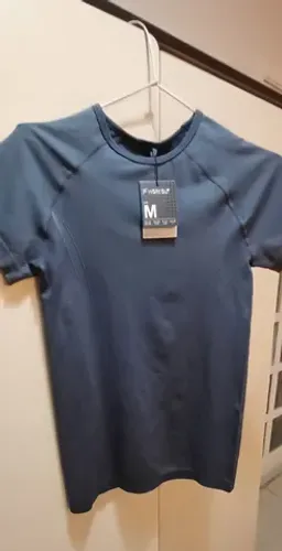 Camiseta em elastano, ideal para atividades físicas!