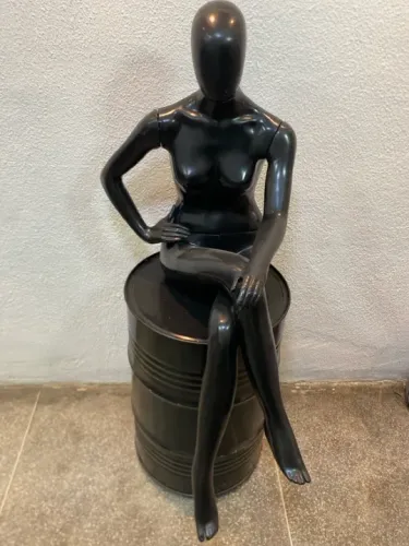 Manequim Feminino com Tunel  Preto