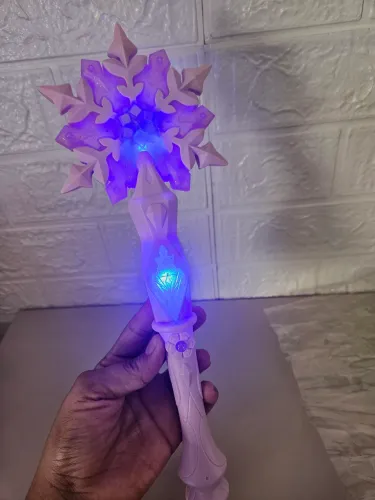 Varinha da Frozen - Elétrica com som e luzes SENSOR DE MOVIMENTO