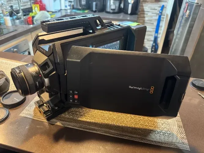 Blackmagic Design Ursa 4k Camera Cinema Canon EF