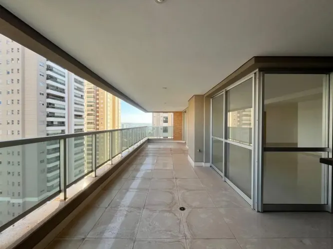 Apartamento alto padrão com 195m², 3 quartos/suítes à venda no Edifício Triomphe em Ribeir