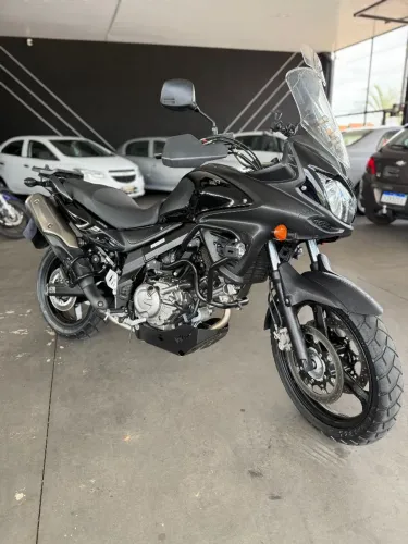 Suzuki V-Stron 650 ABS