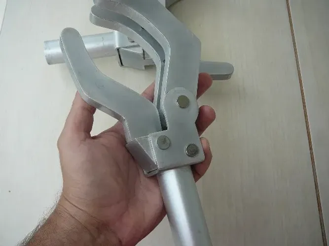 garra robótica (estilo Johnny 5)