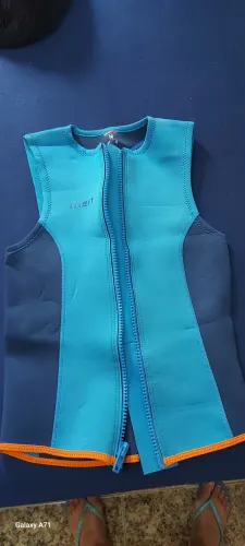 Colete de Neoprene para Natação 