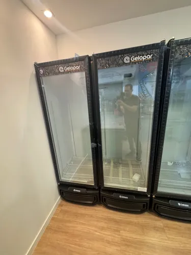 Conservador Vertical Cervejas e Carnes 2 portas preto Novo 