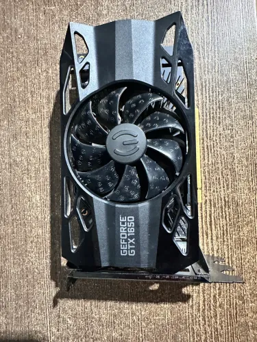 Placa de vídeo GTX 1650 4Gb