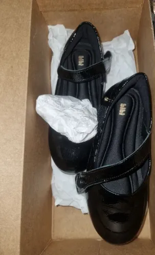 Sapatilha Ballerina Verniz/Preto - Tamanho 28