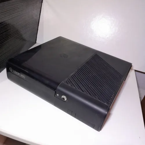 *Para retirada de peças - Console Xbox 360 com fonte original