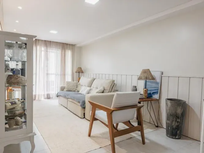 Apto com três suítes  - Porto das Dunas - 108m²
