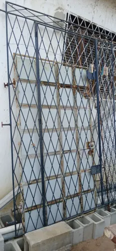 Gradis com porta