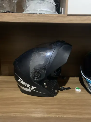 Vendo capacete com intercomunicador 