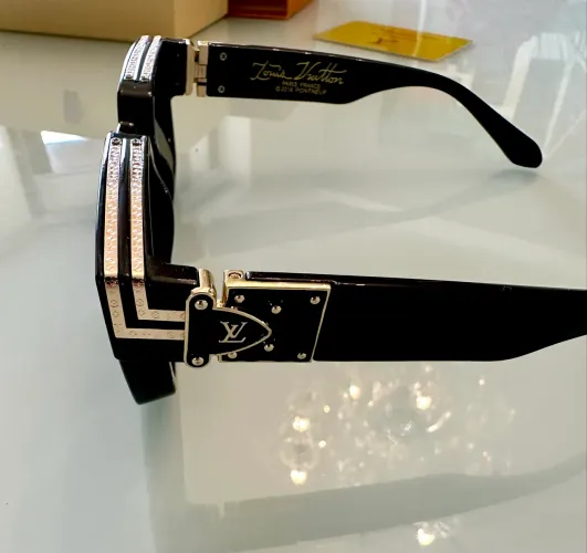 Óculos Louis Vuitton 1.1 Millionaire - Luxo e Exclusividade